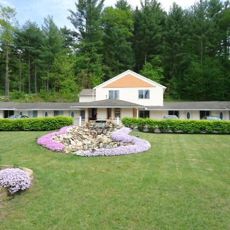 Cornwall Hitching Post Country Motel מראה חיצוני תמונה