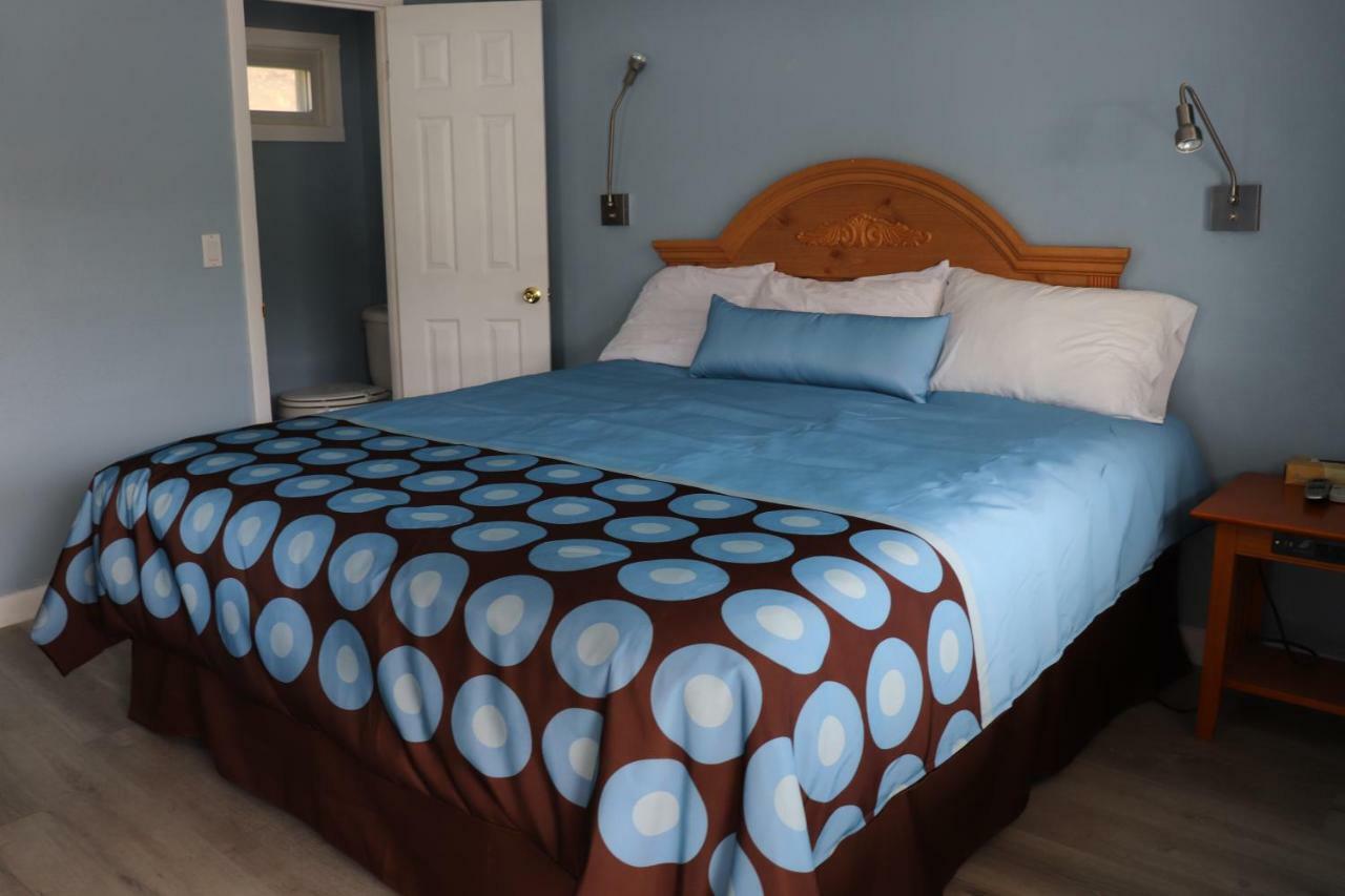 Cornwall Hitching Post Country Motel מראה חיצוני תמונה