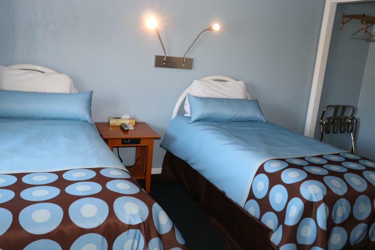 Cornwall Hitching Post Country Motel מראה חיצוני תמונה