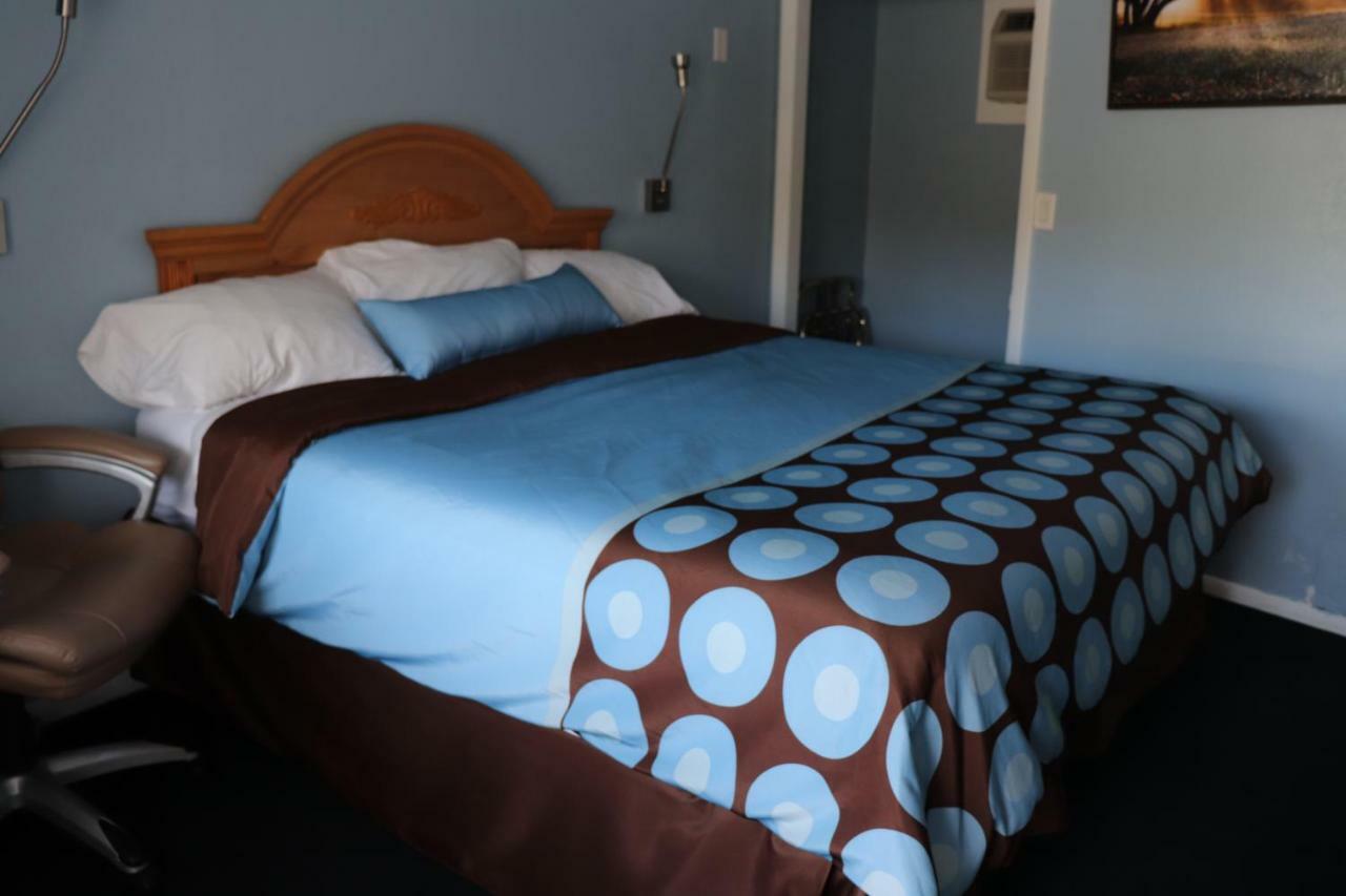 Cornwall Hitching Post Country Motel מראה חיצוני תמונה