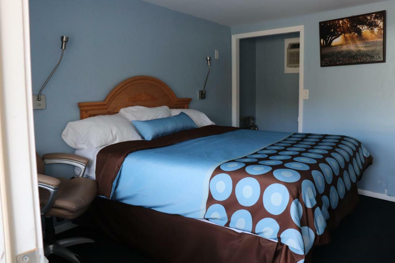 Cornwall Hitching Post Country Motel מראה חיצוני תמונה