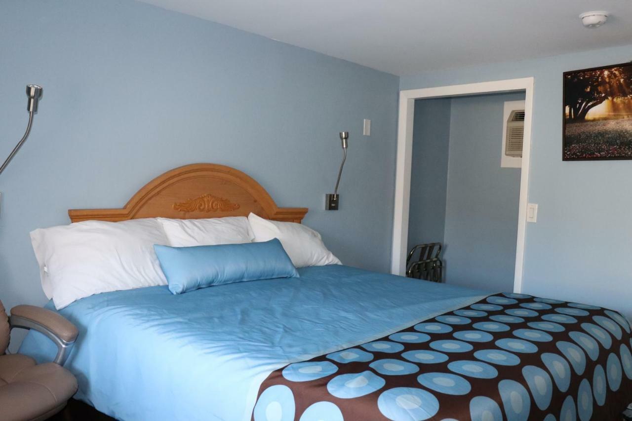 Cornwall Hitching Post Country Motel מראה חיצוני תמונה