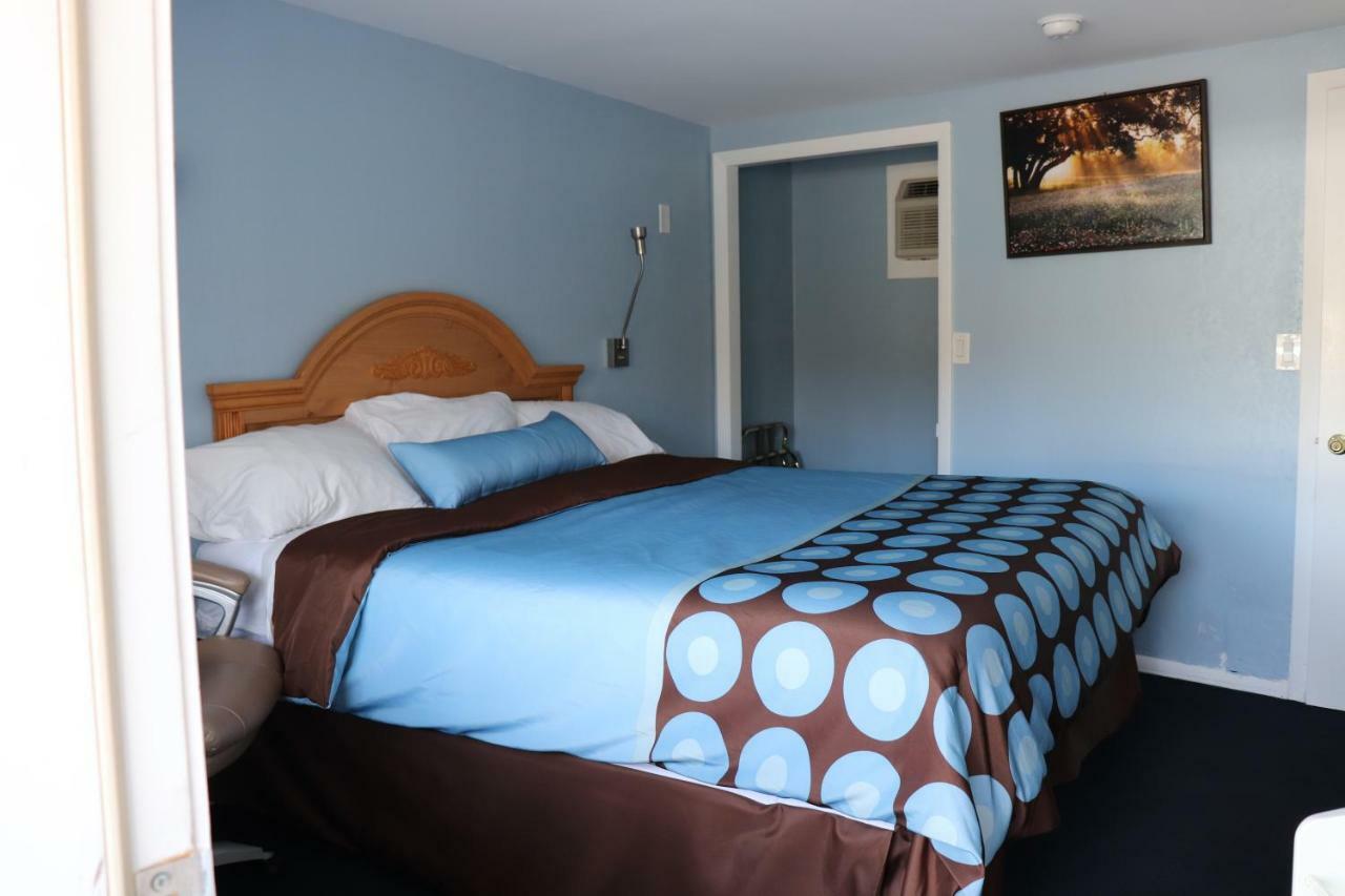 Cornwall Hitching Post Country Motel מראה חיצוני תמונה