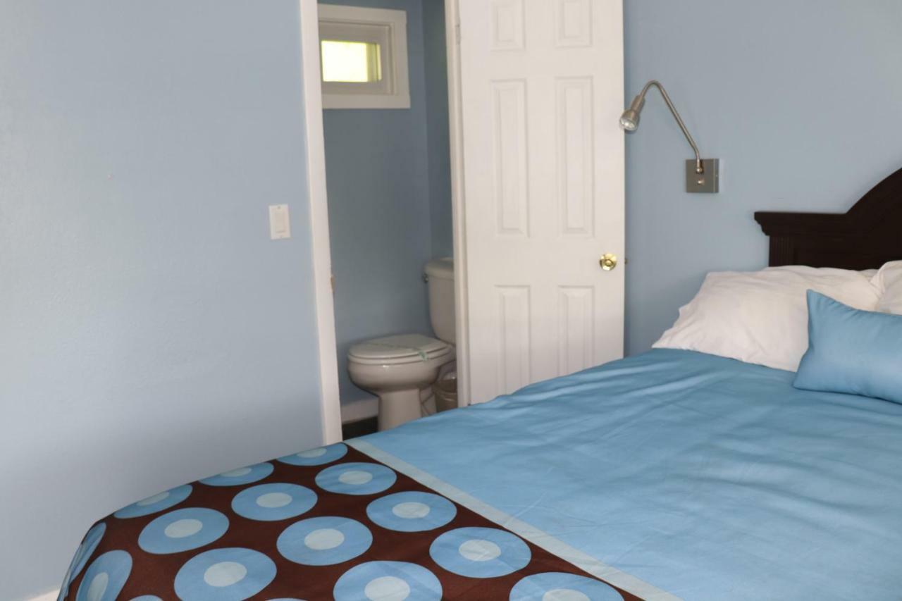 Cornwall Hitching Post Country Motel מראה חיצוני תמונה