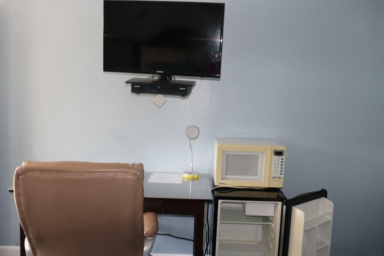 Cornwall Hitching Post Country Motel מראה חיצוני תמונה