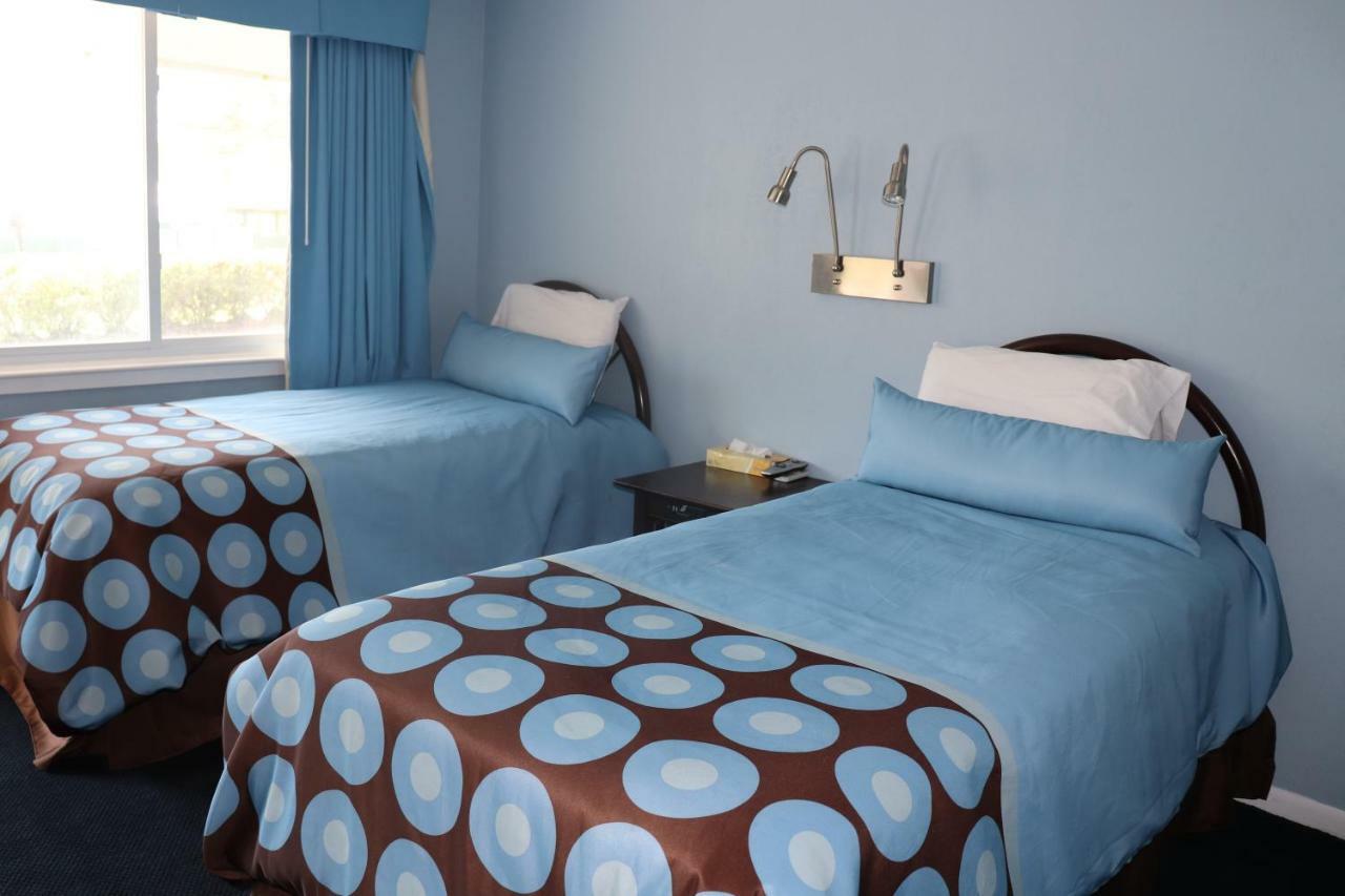 Cornwall Hitching Post Country Motel מראה חיצוני תמונה