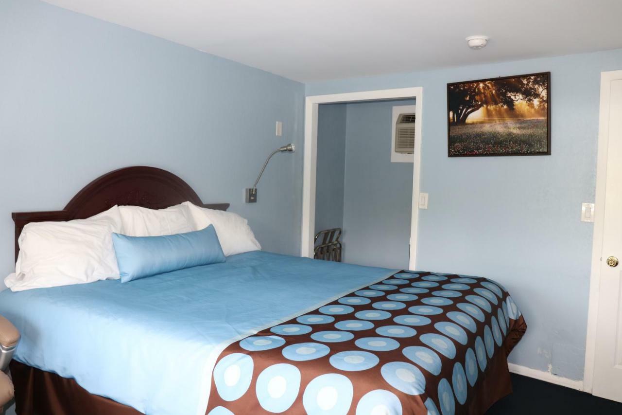 Cornwall Hitching Post Country Motel מראה חיצוני תמונה