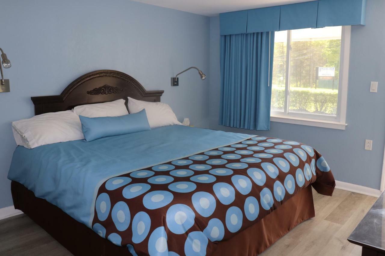 Cornwall Hitching Post Country Motel מראה חיצוני תמונה