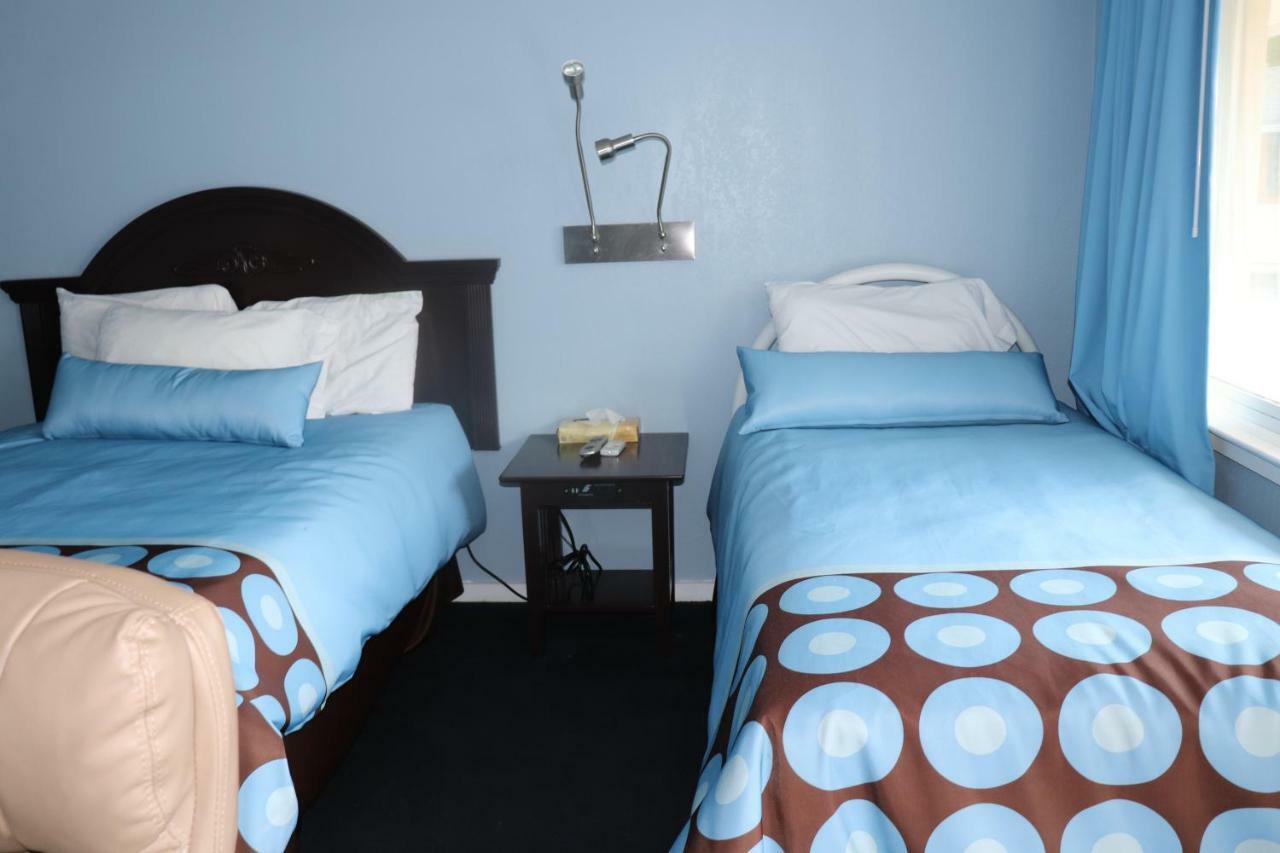 Cornwall Hitching Post Country Motel מראה חיצוני תמונה