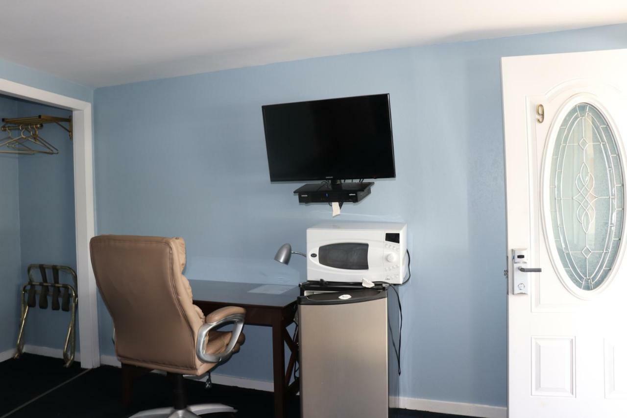 Cornwall Hitching Post Country Motel מראה חיצוני תמונה
